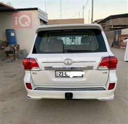 تۆیۆتا لاند کروزەر